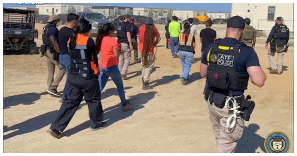 আটক ব্যক্তিদের মধ্যে ৩০০ জনই দক্ষিণ কোরিয়ার নাগরিক। ছবি: এবিসি নিউজ